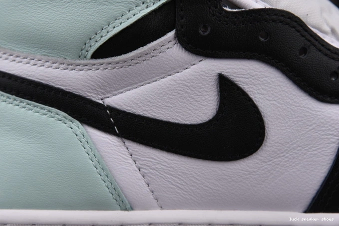 Rep LUCY Retro 1 861428-100 High Igloo Jordan 0812